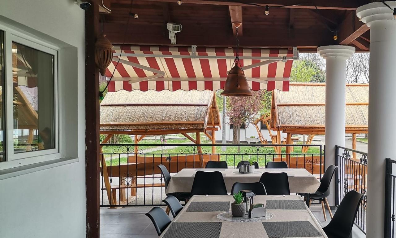 Bed and Breakfast No Stress Panzió-Pizzéria-Sporttábor à Harkány Extérieur photo